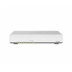 QNAP QHora-301W router...